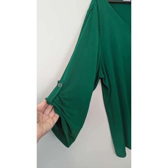 Susan Graver Liquid Knit Top 3X Green Button Up Holiday Stretch Roll Tab - Picture 2 of 9